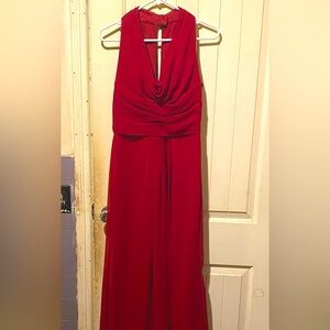 This is a bridesmaid dress from David’s bridal. It’s a size 4, and I am 5‘7”.